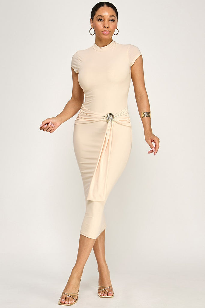 le chateau pink dress Le Chateau Midi Dress (Pink) M