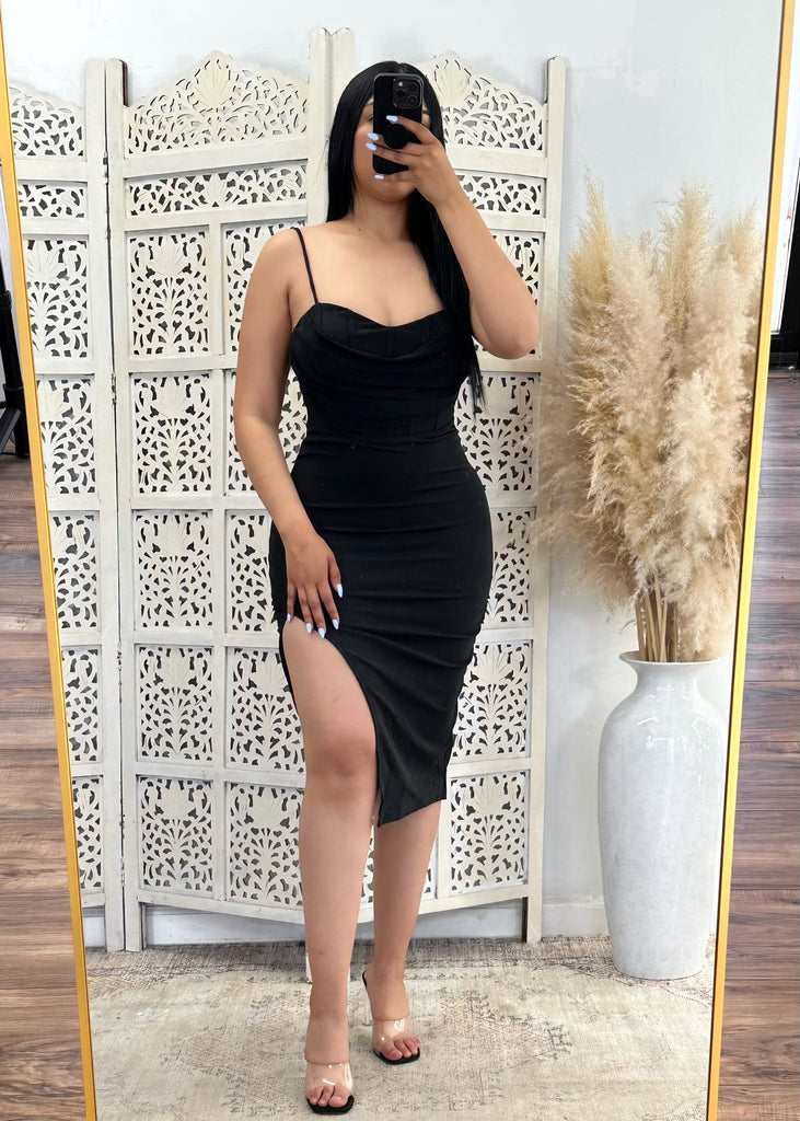 Liza Dress – Le Pink Chateau